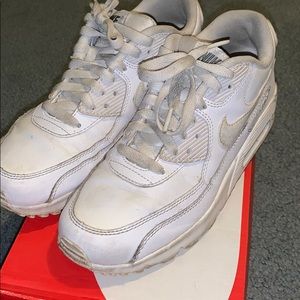 MAKE AN OFFER* NIKE AIR MAX 90LTR gradeschool 6.5
